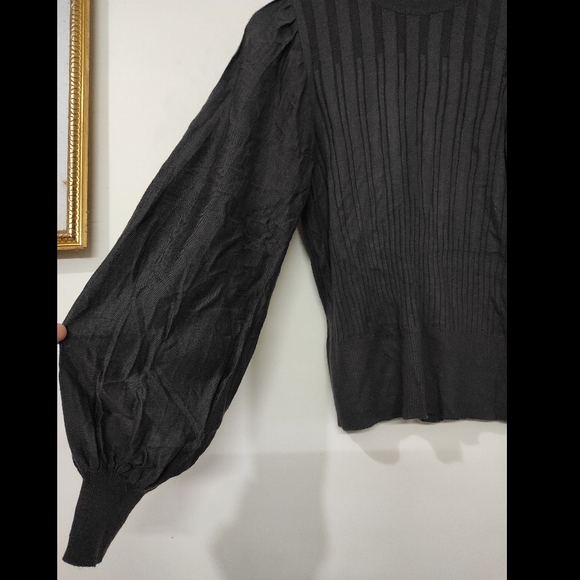 Puffed Sleeve Turtleneck sweater - Picture 10 of 11